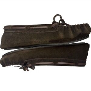 Clarks Womens 8 Suede Moccasin Indoor-Outdoor Slippers Brown Fur Lined Comfort